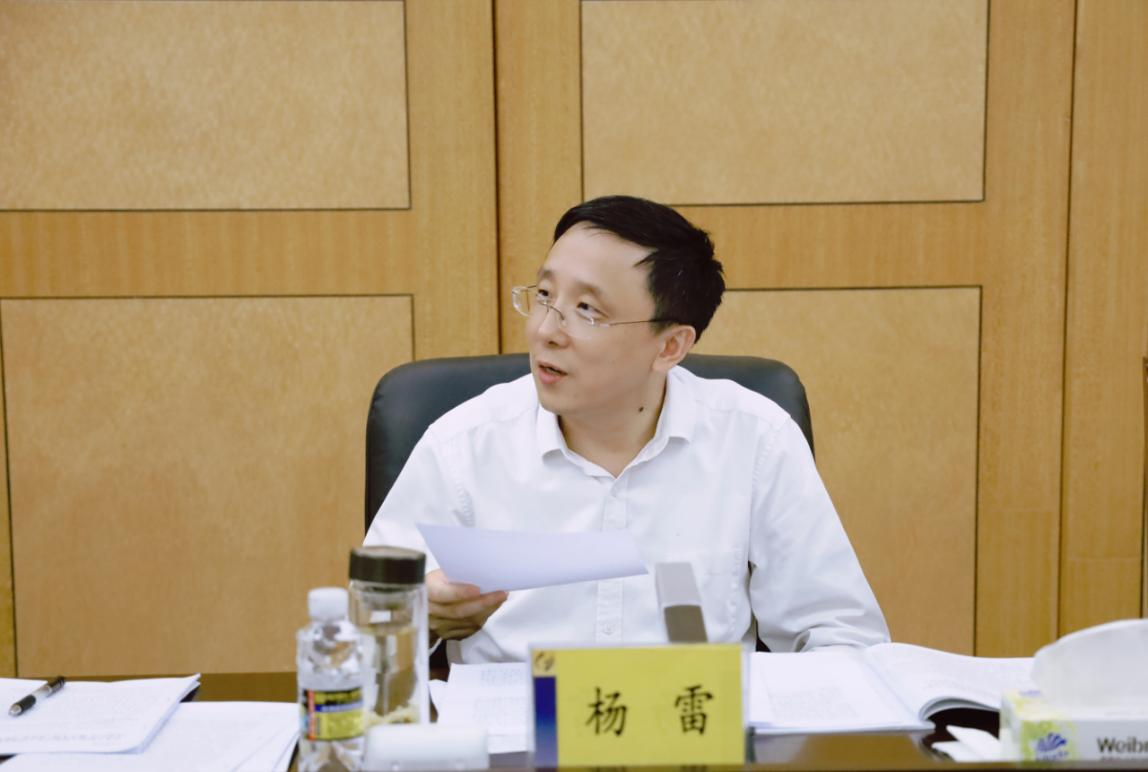 省统计局召开年轻干部座谈会
